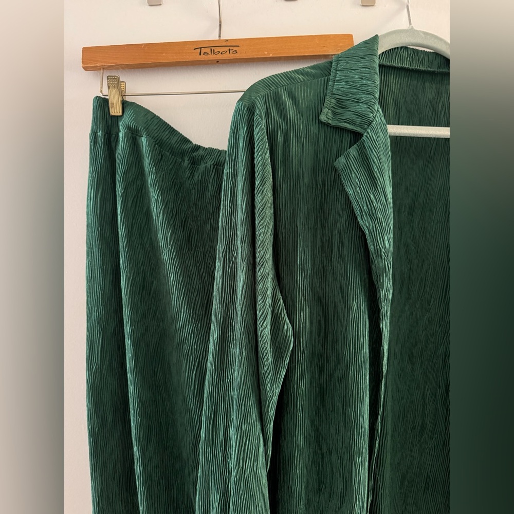 Emerald green set